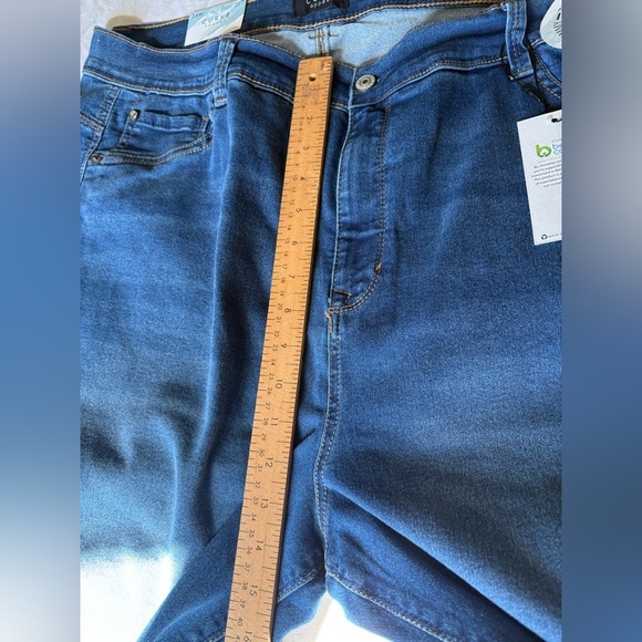 Curve Appeal NWT plus size 24W Lillian denim capri 21” inseam jean - Picture 9 of 11